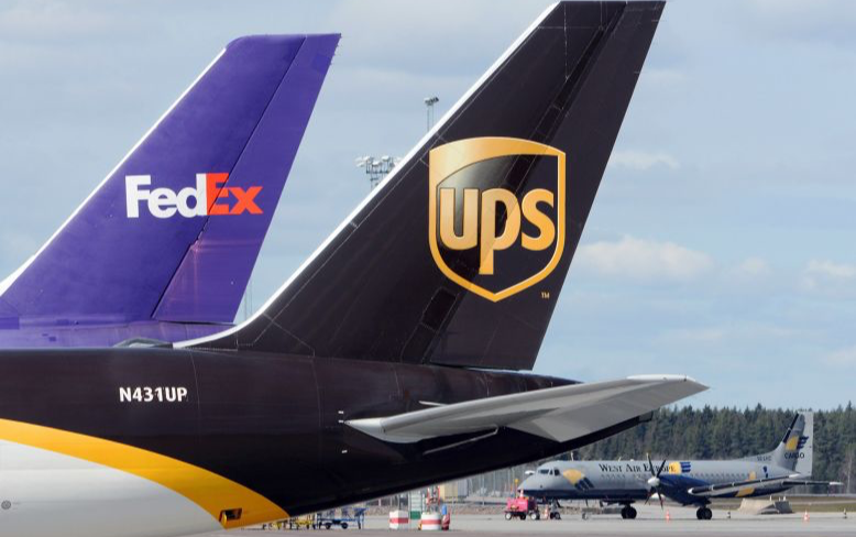 电商降温、需求疲软：解析UPS和FedEx动荡的2023年